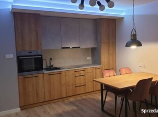 Sprzedam nowoczesny apartament blisko centrum miasta + garaż i komórka