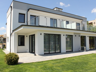 Nowy dom w zabudowie bliźniaczej -Legnica
