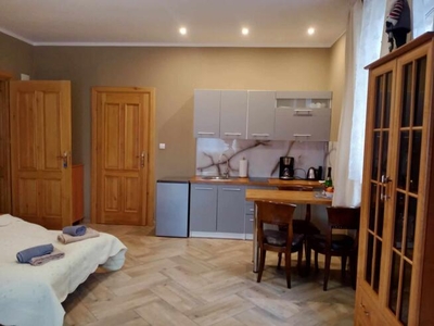 Rezydencja, Dworek, Apartamenty