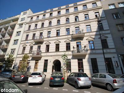 Apartament w pięknej kamienicy w Sródmieściu