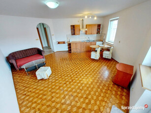 Apartament w monitorowanym budynku z windą