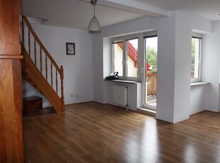 61 m2 KABATY dwa pokoje + stryszek użytkowy + balkon, garaż