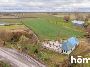 Działka z rozpoczętą budową