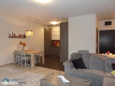 81m z pięknym tarasem, apartamentowiec