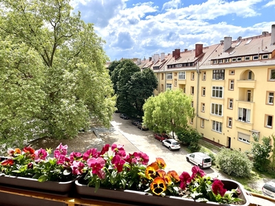 TOP lokalizacja: 3 pok., balkon, miejsce parking.