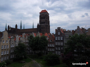 GDAŃSK ŚRÓDMIEŚCIE- 2 pok, osobna kuchnia, parking