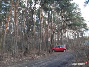 Kwadratowa lesna działka w ok. ul. Przełęczy , rzadka zabudowa