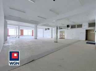 Lokal handlowy na wynajem Świnoujście - Świnoujście centrum. Hala z witryną 230m2 i biuro 100m2 parking ciąg handlowy