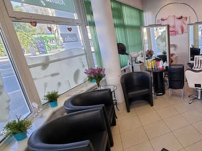 Podnajmę stanowisko fryzjerskie SALON Poznań Winogrady