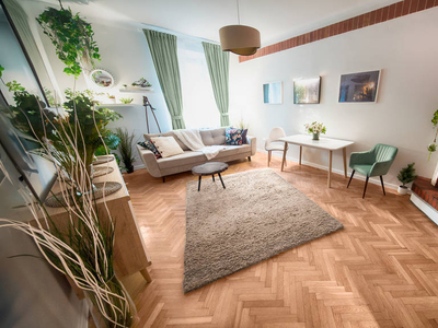 Apartament w Kamienicy - Warszawa Ochota Parter na biuro