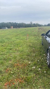 Działka rekreacyjna nad jeziorem z dostępem do plaży