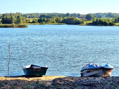 Działka nad jeziorem