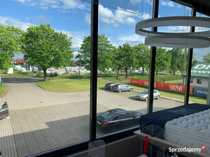 49- 180m2 piętro duży parking witryny