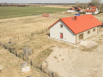 Dom na sprzedaż 4 pokoje Oława, 130,93 m2, działka 973 m2