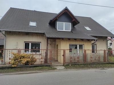 Dom na sprzedaż 6 pokoi Strzelce Opolskie, 200 m2, działka 3661 m2