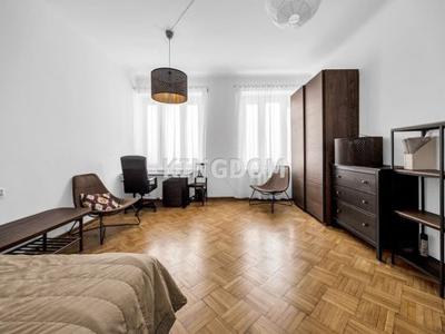 Mieszkanie na sprzedaż 3 pokoje Warszawa Śródmieście, 64 m2, 1 piętro