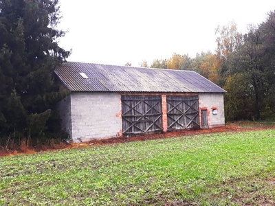 Działka siedliskowa z budynkiem.