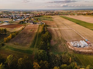 Kameralna działka budowlana przy lesie