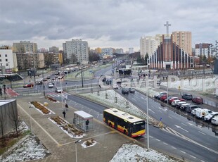 Mieszkanie trzypokojowe na sprzedaż