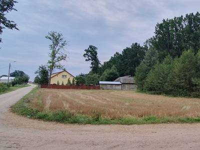 Atrakcyjna działka pod zabudowę na skraju lasu