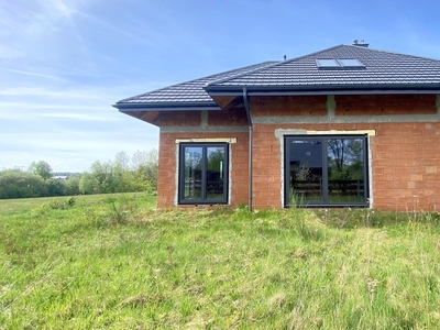 Dom wolnostojący 170.8m² w pięknej okolicy