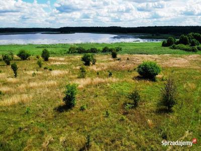 Działki z linią brzegową jeziora Skomętno