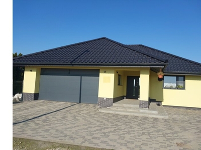 Dom na sprzedaż 136,00 m², oferta nr 827032