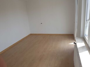 47m2 Po generalnym remoncie 2 pokoje balkon ,parking dla mieszkańców