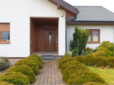 Dom wolnostojący Sprzedaż Niesłabin, Polska