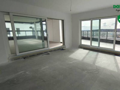 Penthouse z przeszklonym tarasem