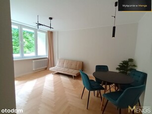 Apartamentowiec: Umeblowane, Wolne Od Ręki