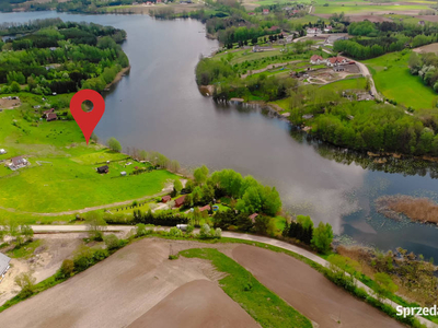 Działka pod zabudowę, z linią brzegową jeziora Sunowo