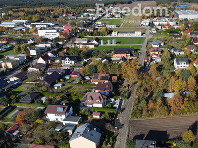 Działka budowlana 1800m2 z pięknym drzewostanem