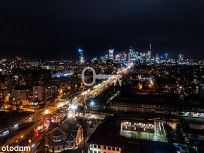 Widok na skyline Warszawy | Przeszklony balkon