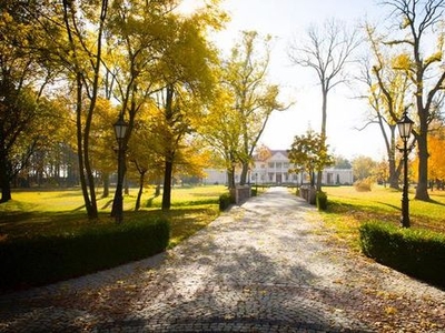 Dom na sprzedaż 10 pokoi Kalisz, 1950 m2, działka 99000 m2