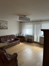 3 pokoje 63 m2 balkon 1 piętro