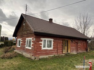 Stary drewniany dom na sprzedaż