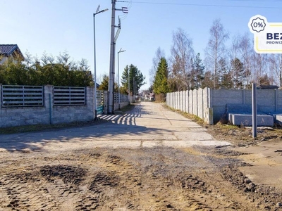 Działka z możliwością 60 % zabudowy. Max 730 m2