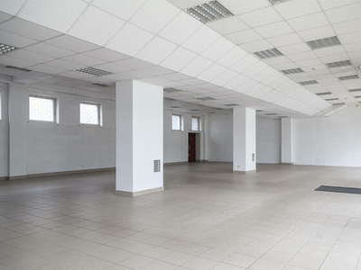 Lokale handlowe do wynajęcia 72m2, 120m2,240m2 - Górna