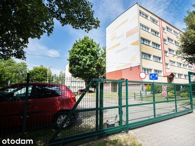 Do remontu, zamknięte osiedle, balkon, 3 pokoje