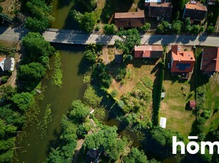 Dom na niezwykłej działce nad rzeką Wadąg