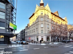 Mieszkanie w centrum, w kamienicy z windą.