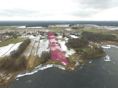 Działka w otoczeniu natury nad jeziorem Strzelniki