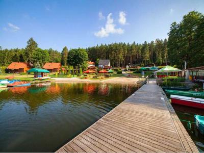 Domek letniskowy nad jeziorem w miejscowości Rentyny